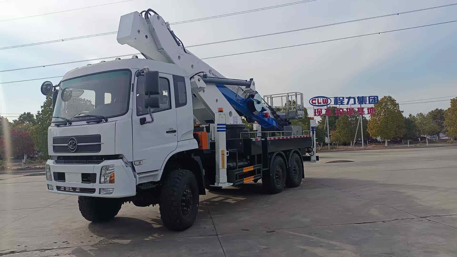 出口车型东风六驱45米高空作业车