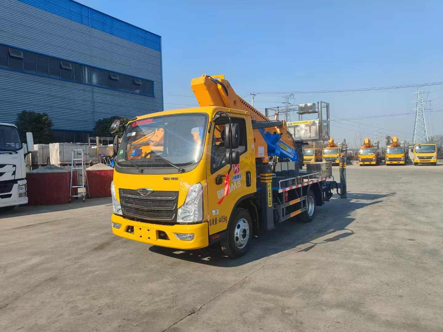 福田领航28米高空作业车