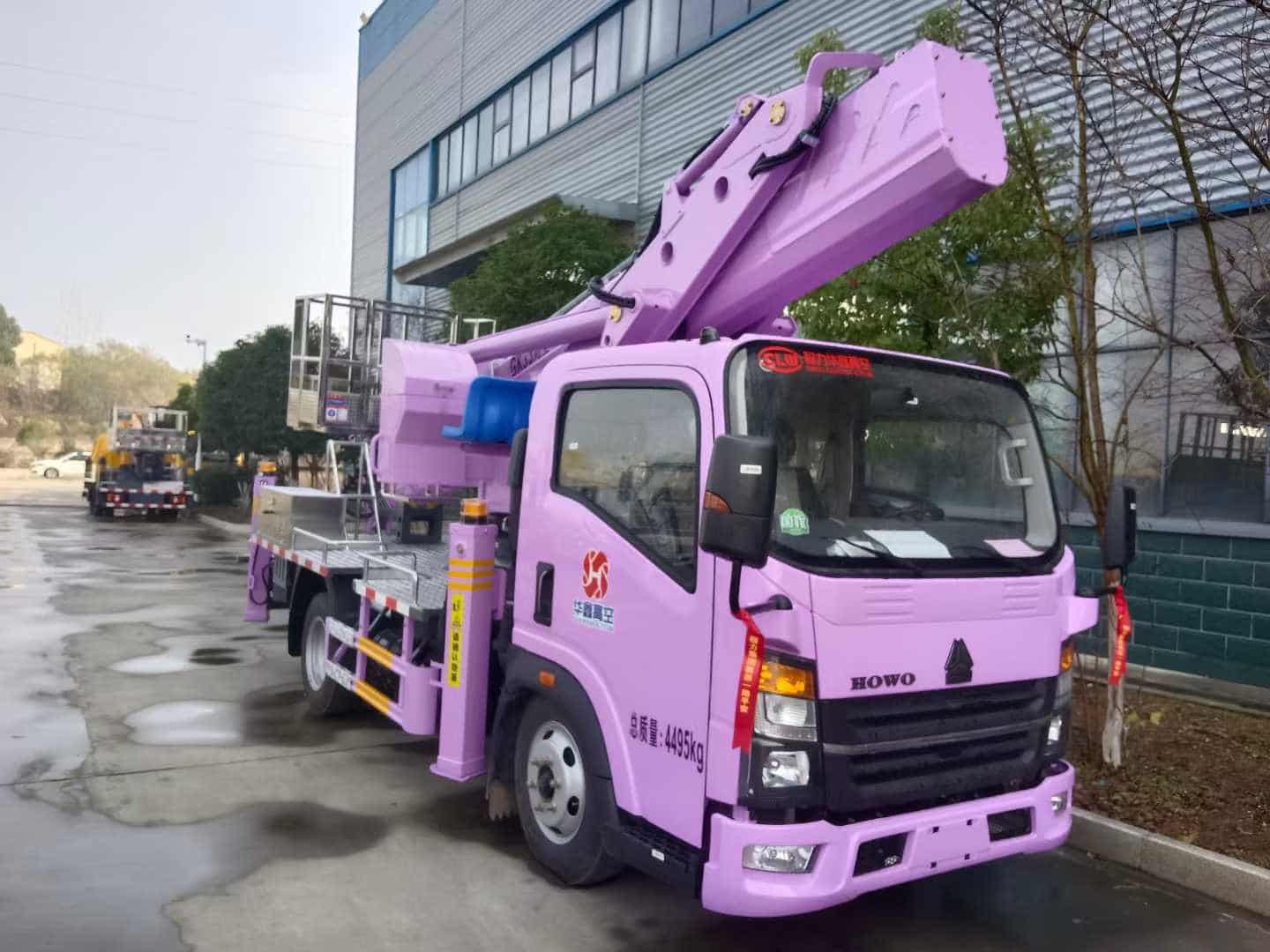 重汽蓝牌33米高空作业车香芋紫