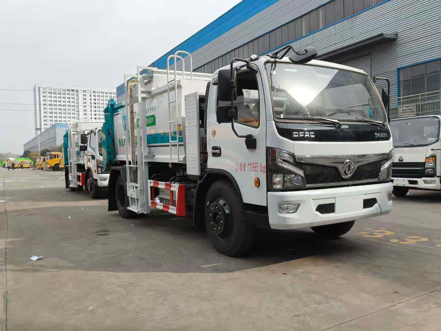 东风福瑞卡新能源油电混动9立方餐厨垃圾车