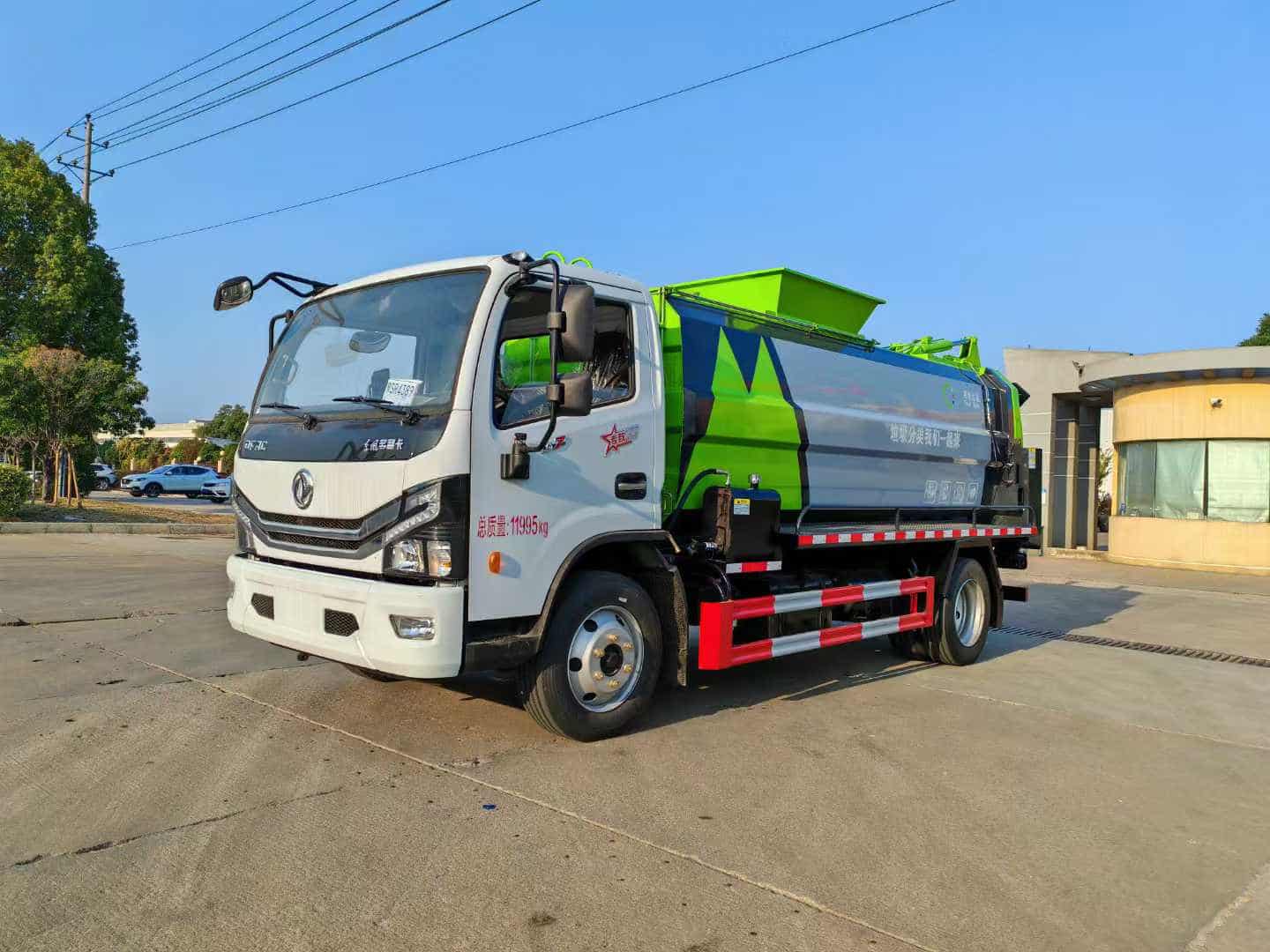 东风多利卡D7餐厨垃圾车