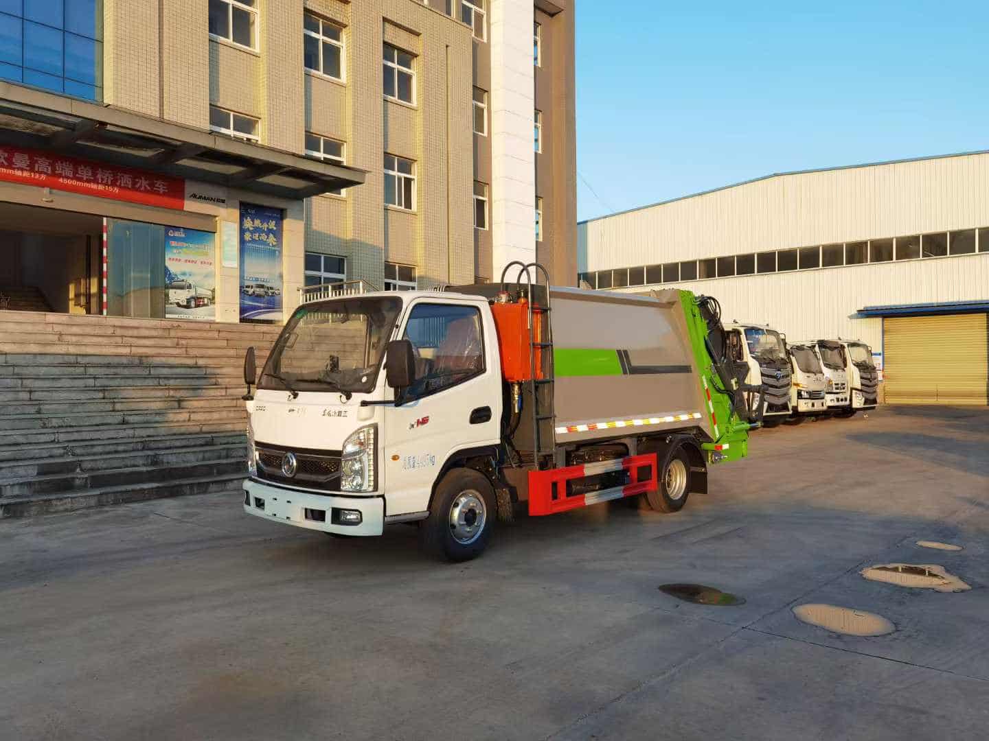 东风小霸王5.5方/5.8方蓝牌压缩垃圾车