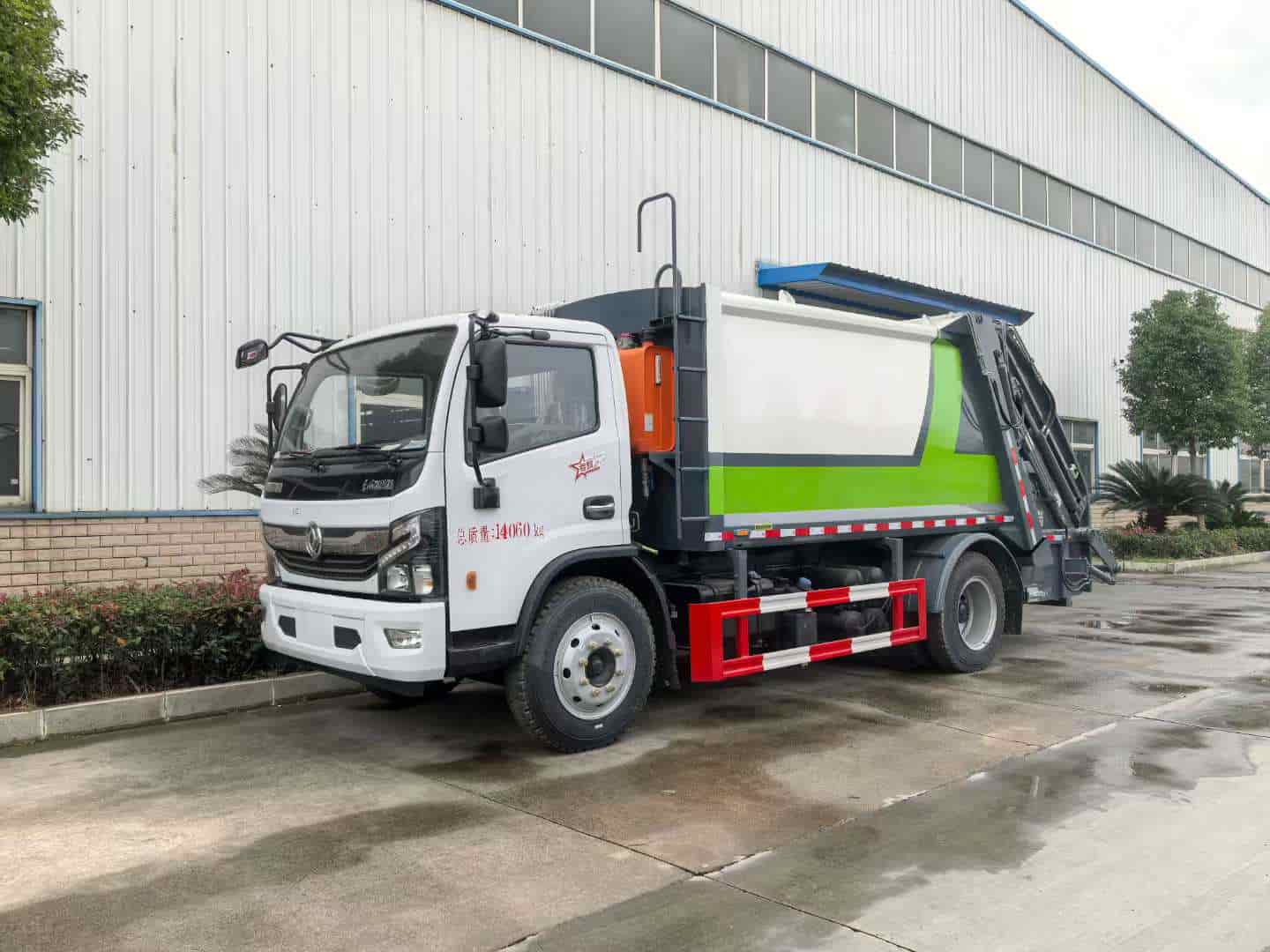 东风凯普特12方压缩垃圾车