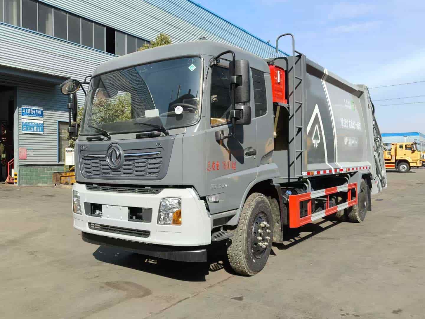 东风天锦16立方压缩垃圾车