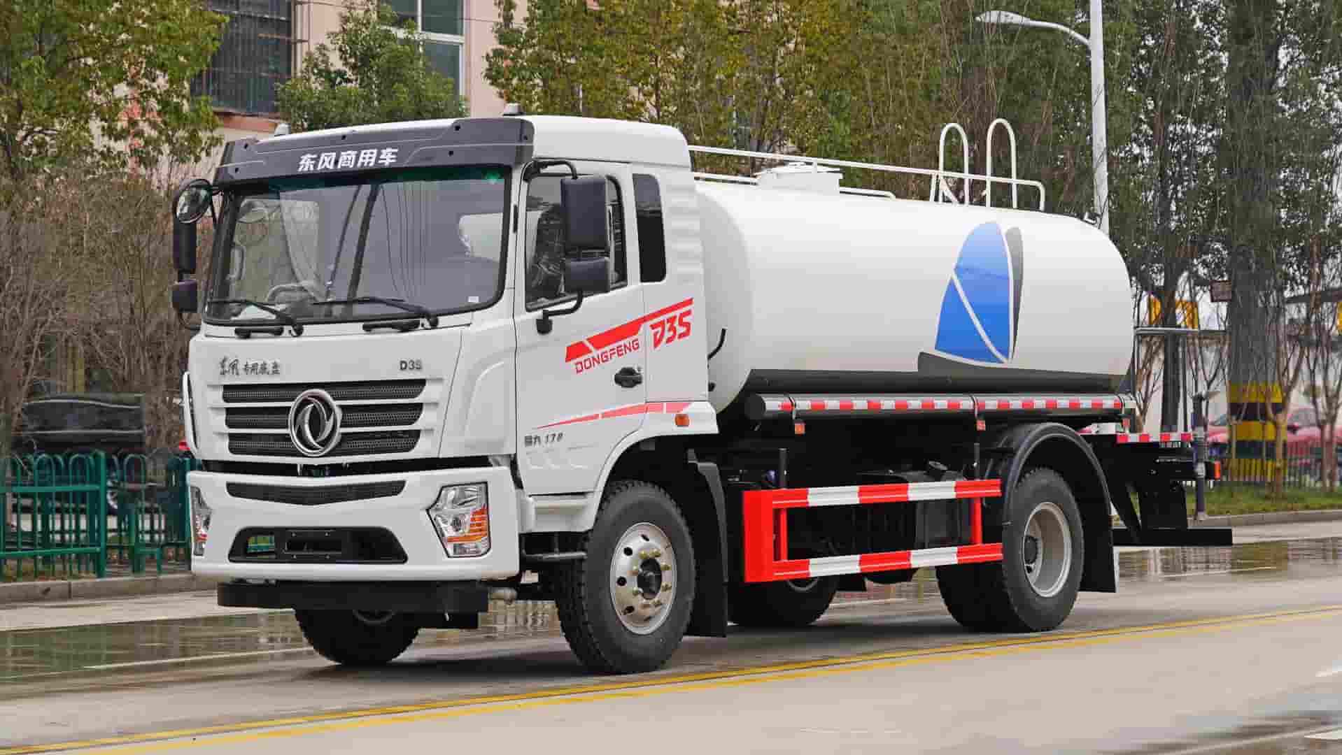 东风D3S12方洒水车