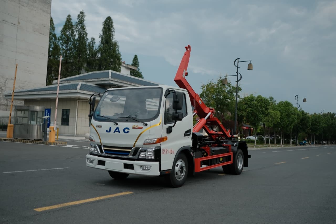 江淮插电式混合动力蓝牌车厢可卸式垃圾车