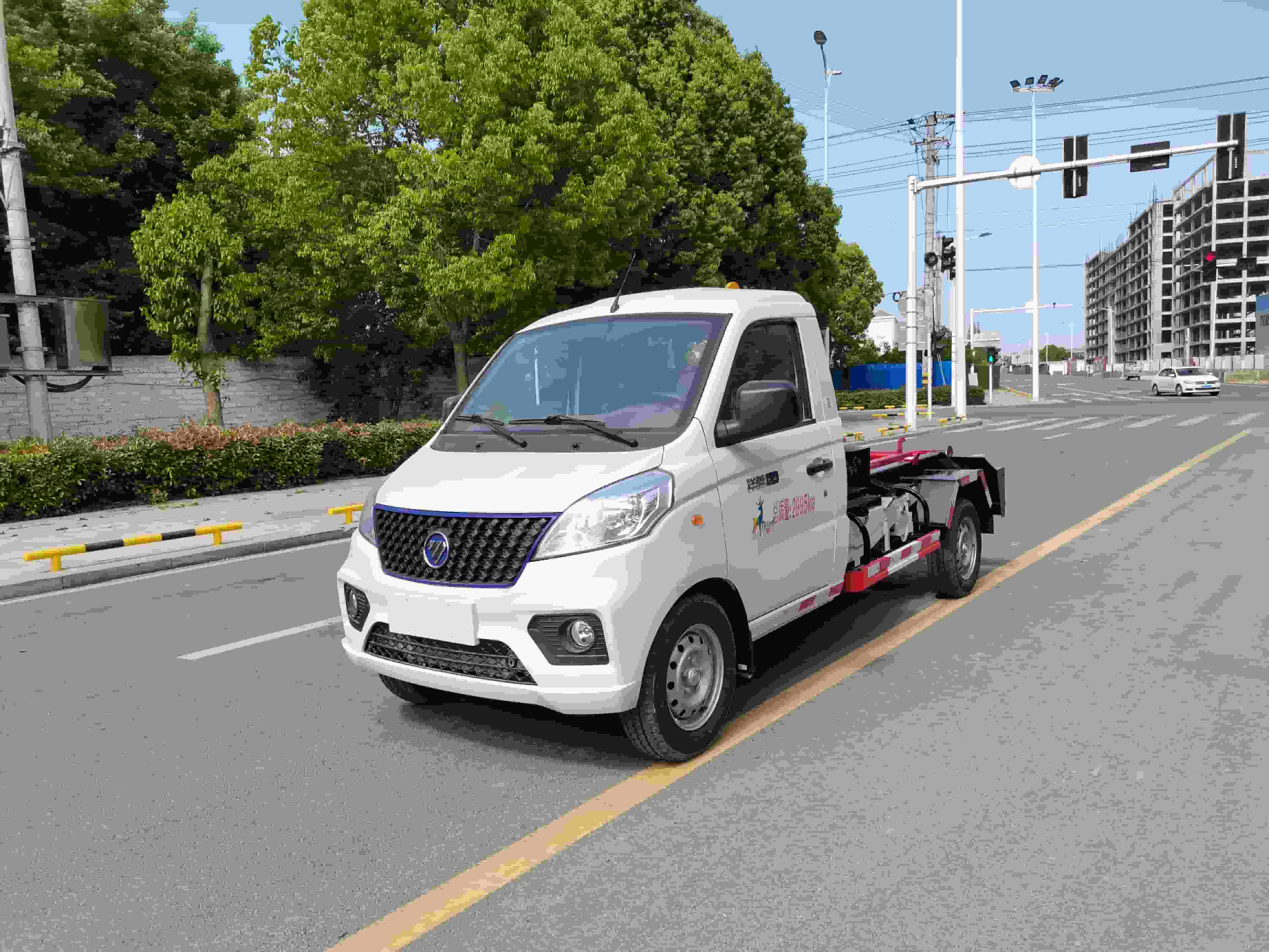 福田祥菱V1纯电动车厢可卸式垃圾车