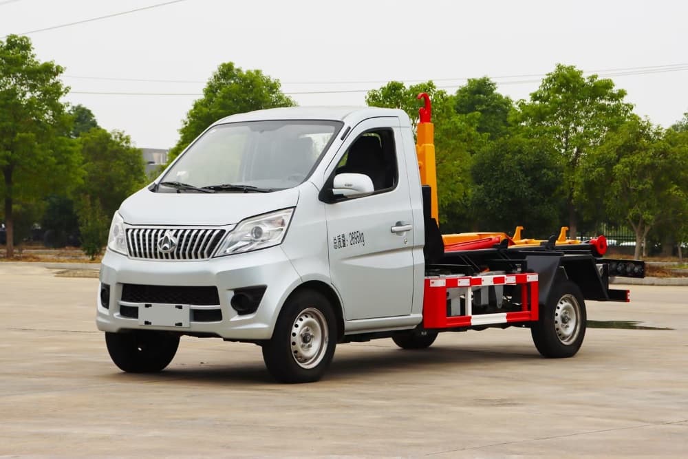 新能源纯电动长安勾臂垃圾车