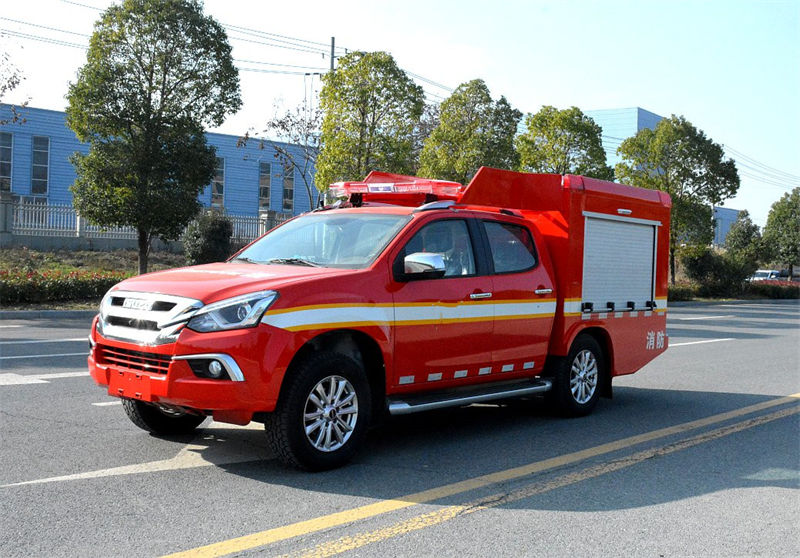 五十铃通讯指挥车