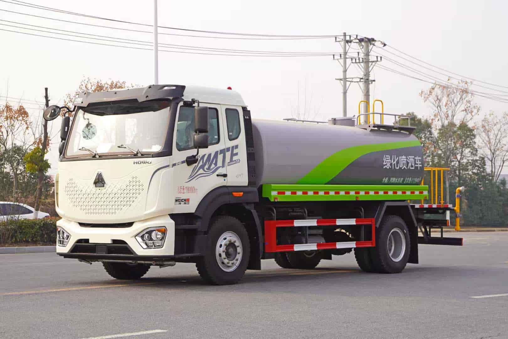 重汽豪沃14方洒水车