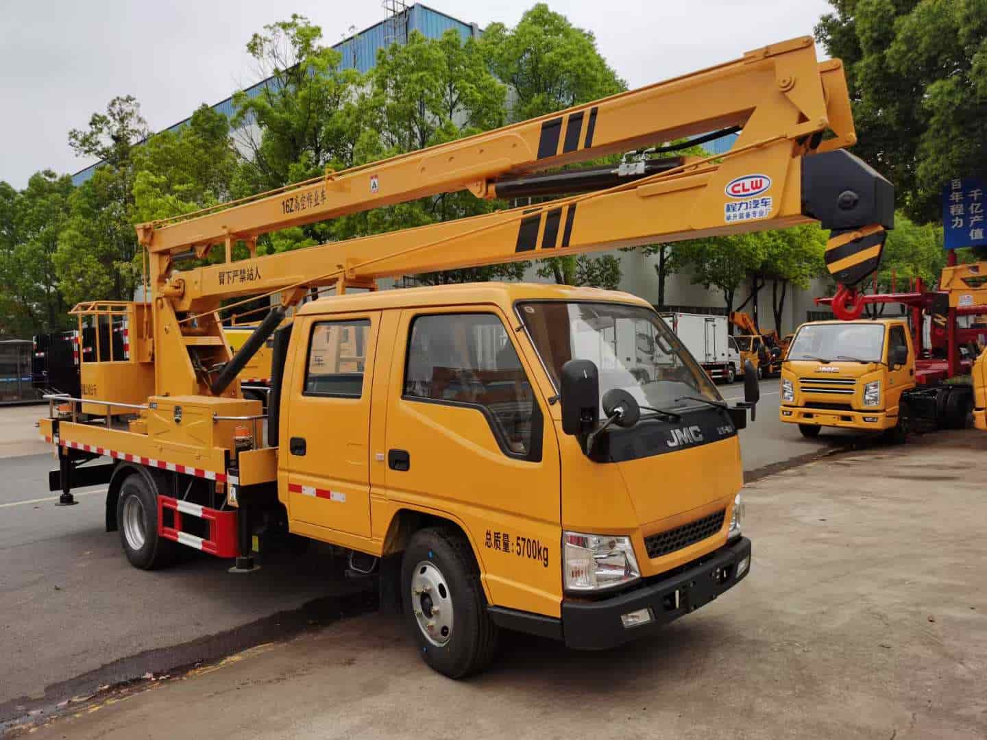 江铃顺达双排座16米/17.5米折叠臂黄牌高空作业车