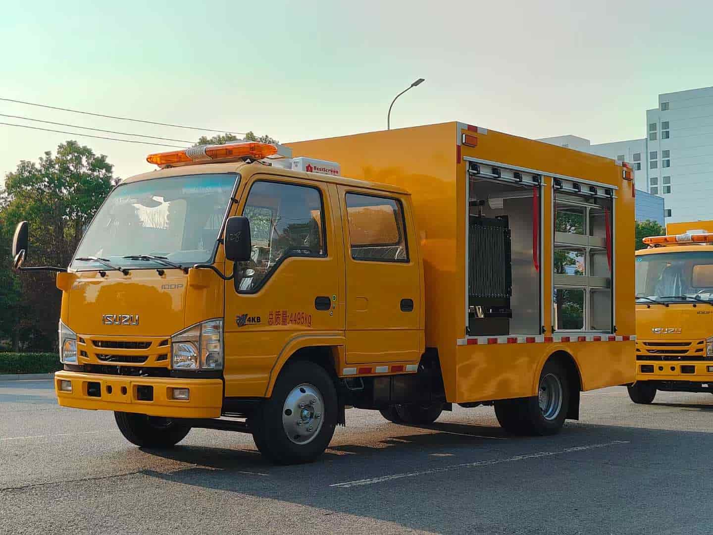 五十铃双排座救险车