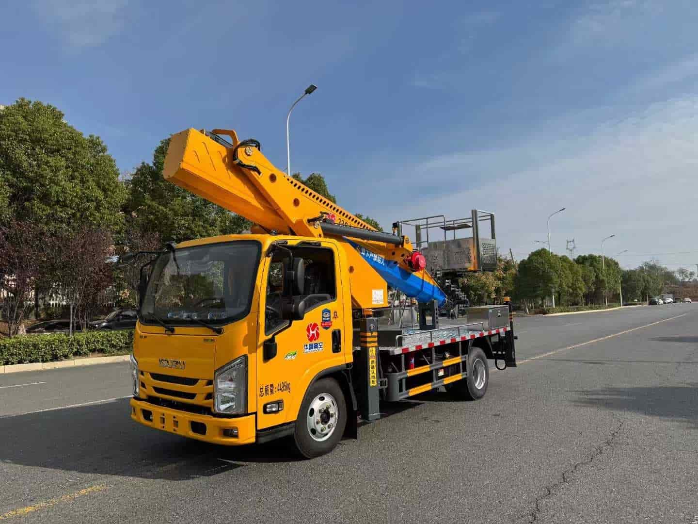 江西五十铃33米蓝牌高空作业车