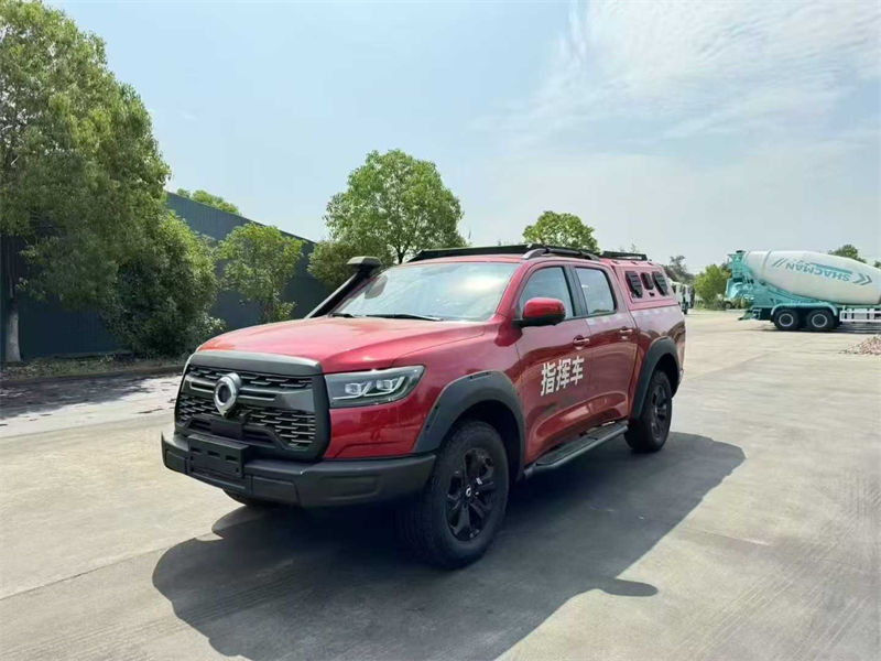 长城炮皮卡四驱指挥车