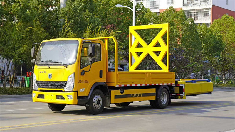 陕汽德龙蓝牌100k防撞缓冲车