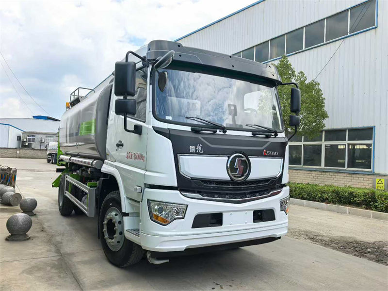 陕汽德龙15方洒水车