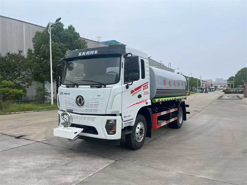 东风新款D3S玉柴180马力12方洒水车