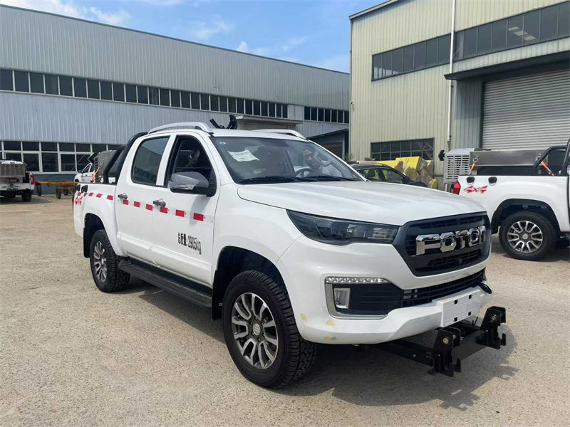 福田皮卡自动挡除雪车