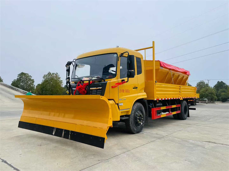 东风天锦除雪车