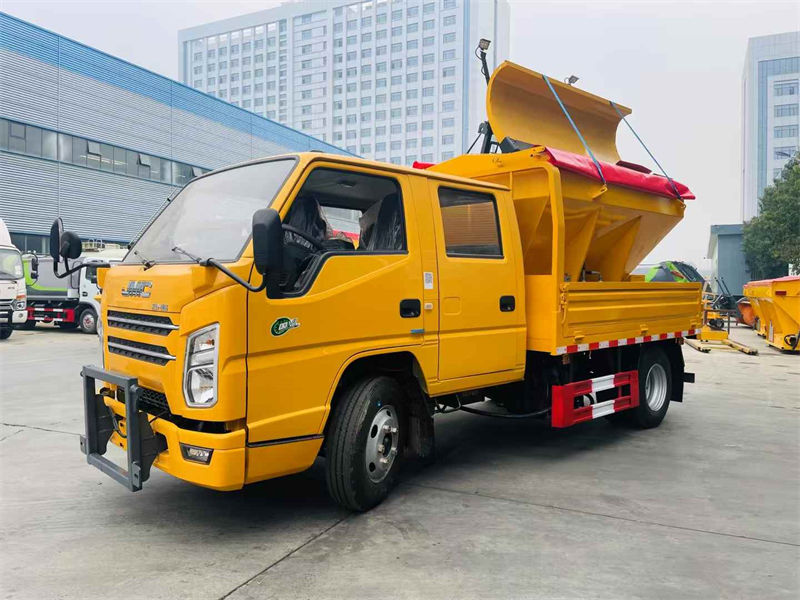 江铃双排除雪车