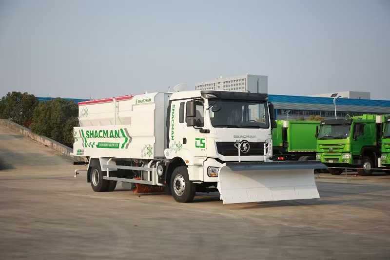 陕汽H3000四合一除雪车