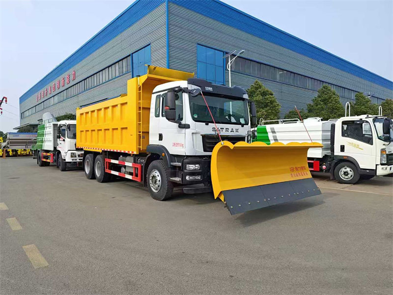 重汽汕德卡后双桥除雪车