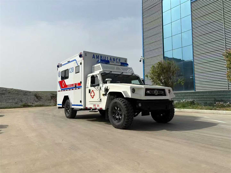 东风猛士四驱越野救护车