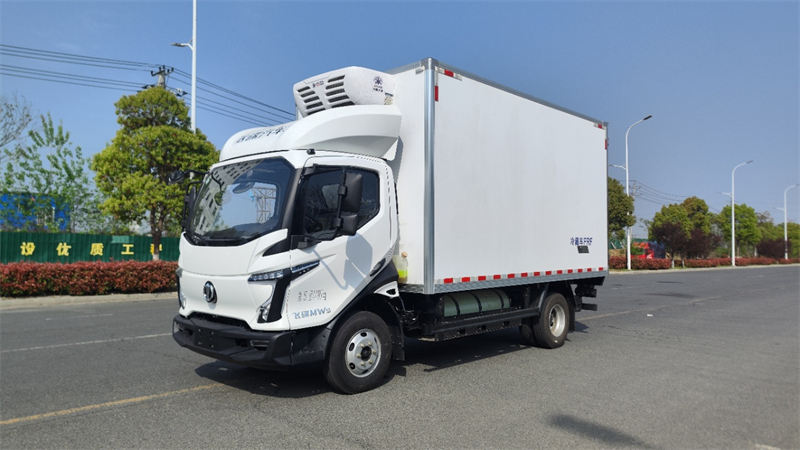 飞碟W5天然气CNG冷藏车