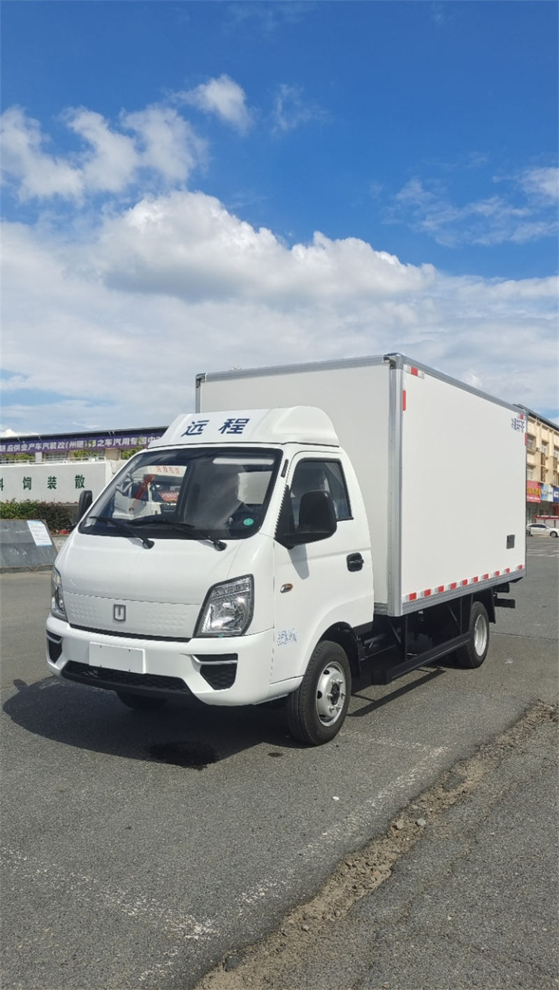 吉利星智F5E纯电动冷藏车后双轮