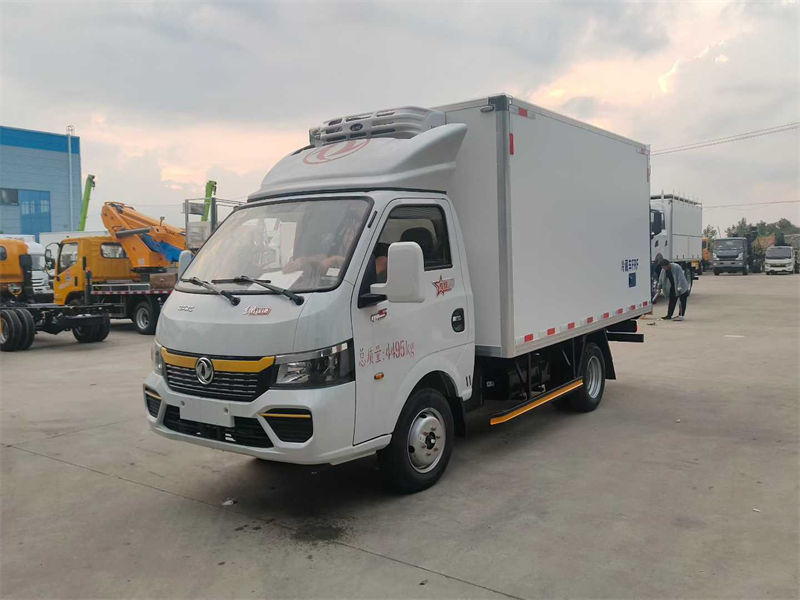 东风途逸冷藏车