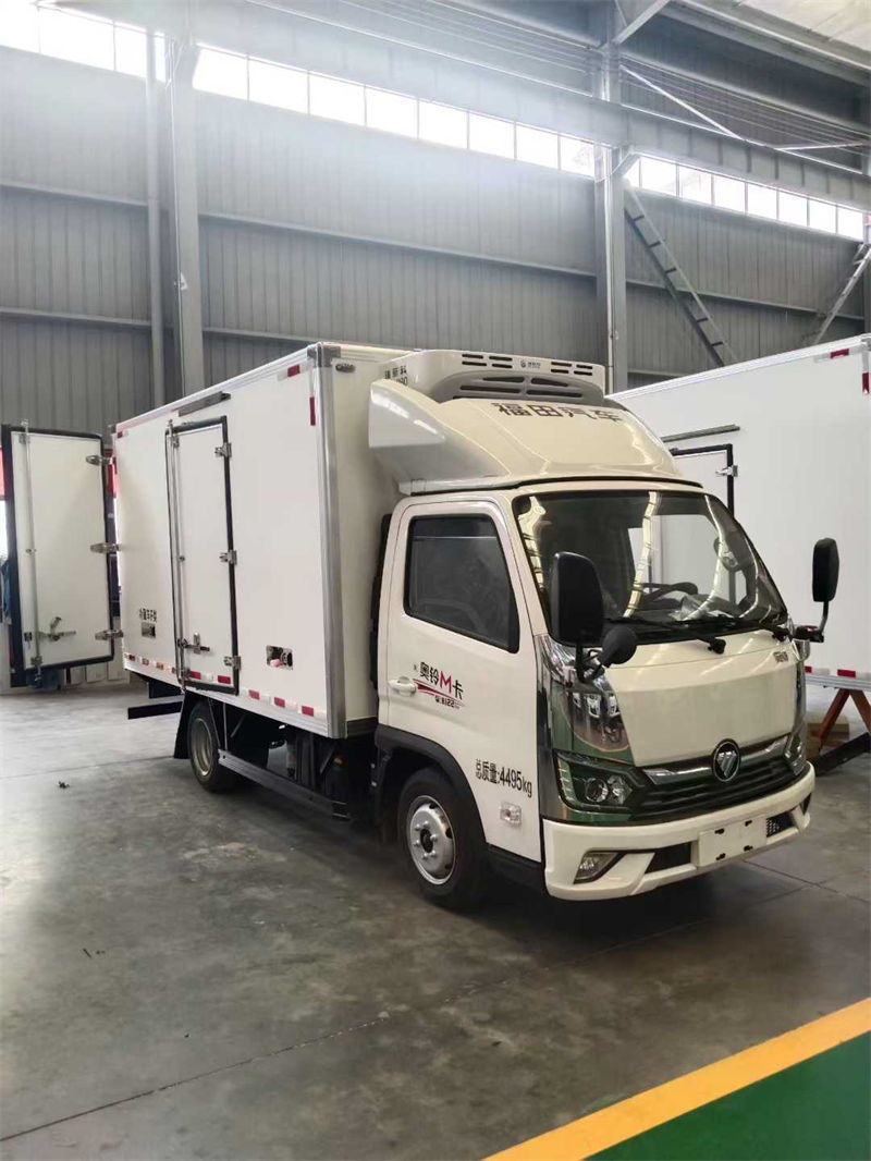3.7米福田奥铃M卡微卡冷藏车