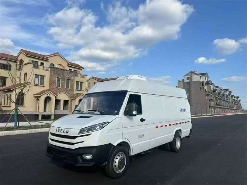 依维柯新款（长轴）冷藏车