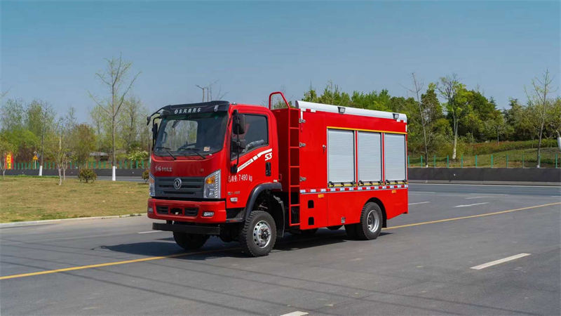 东风S3排水抢险车