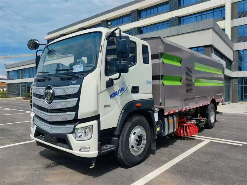 福田欧曼洗扫车