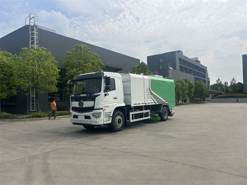 陕汽18吨道路污染清除车