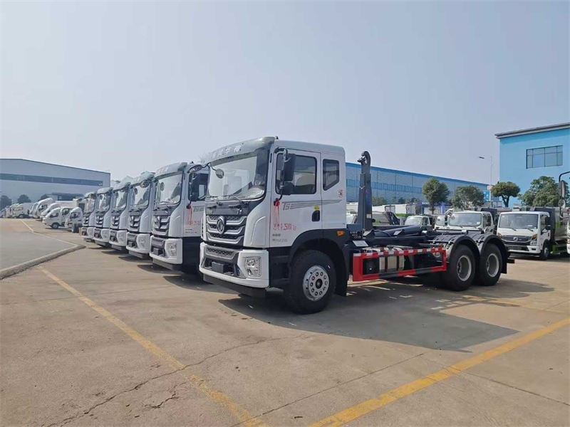 东风华神T5后双桥勾臂垃圾车