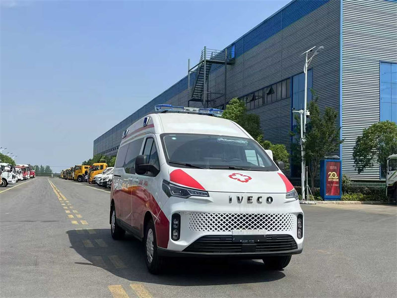 纯电新能源依维柯聚星救护车