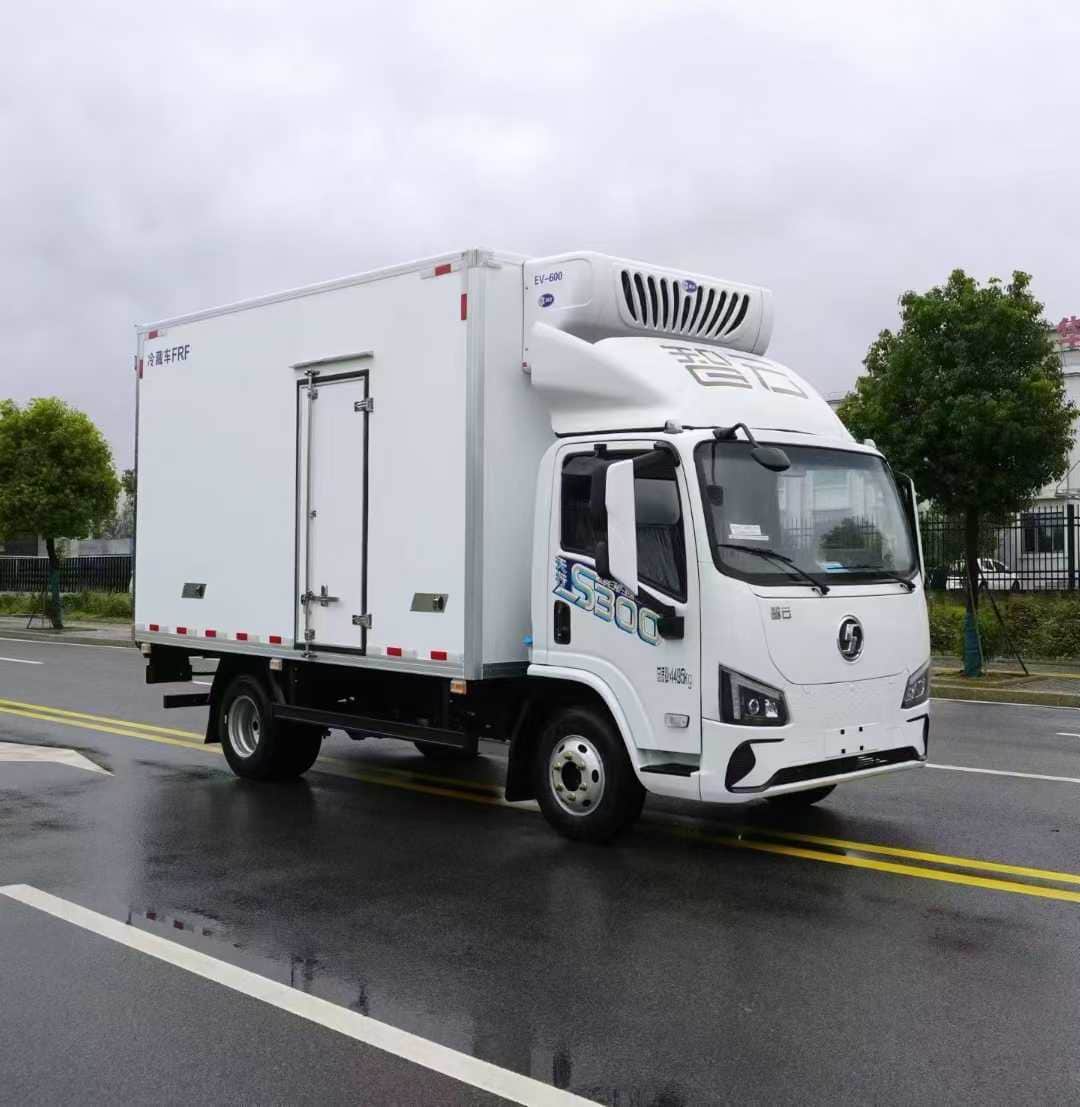 陕汽智云S300（140.41度电）纯电动冷藏车