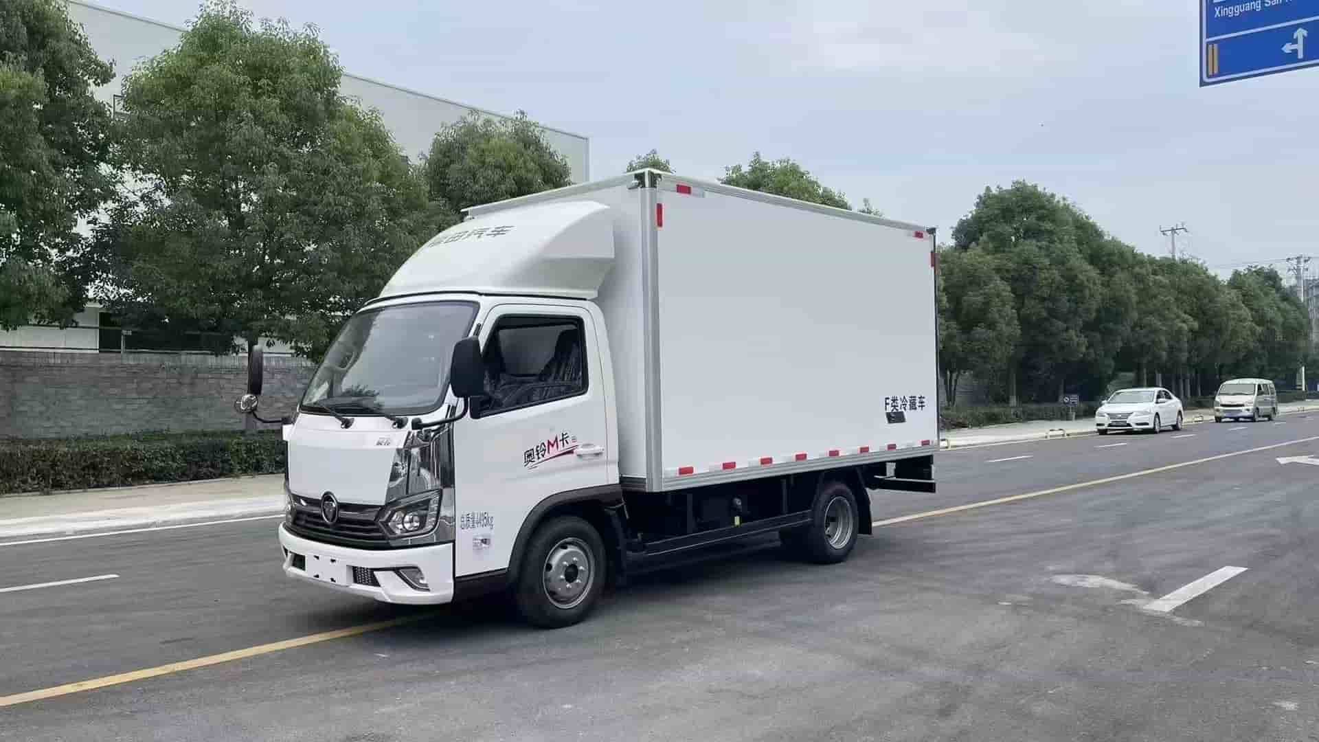 奥铃M卡冷藏车