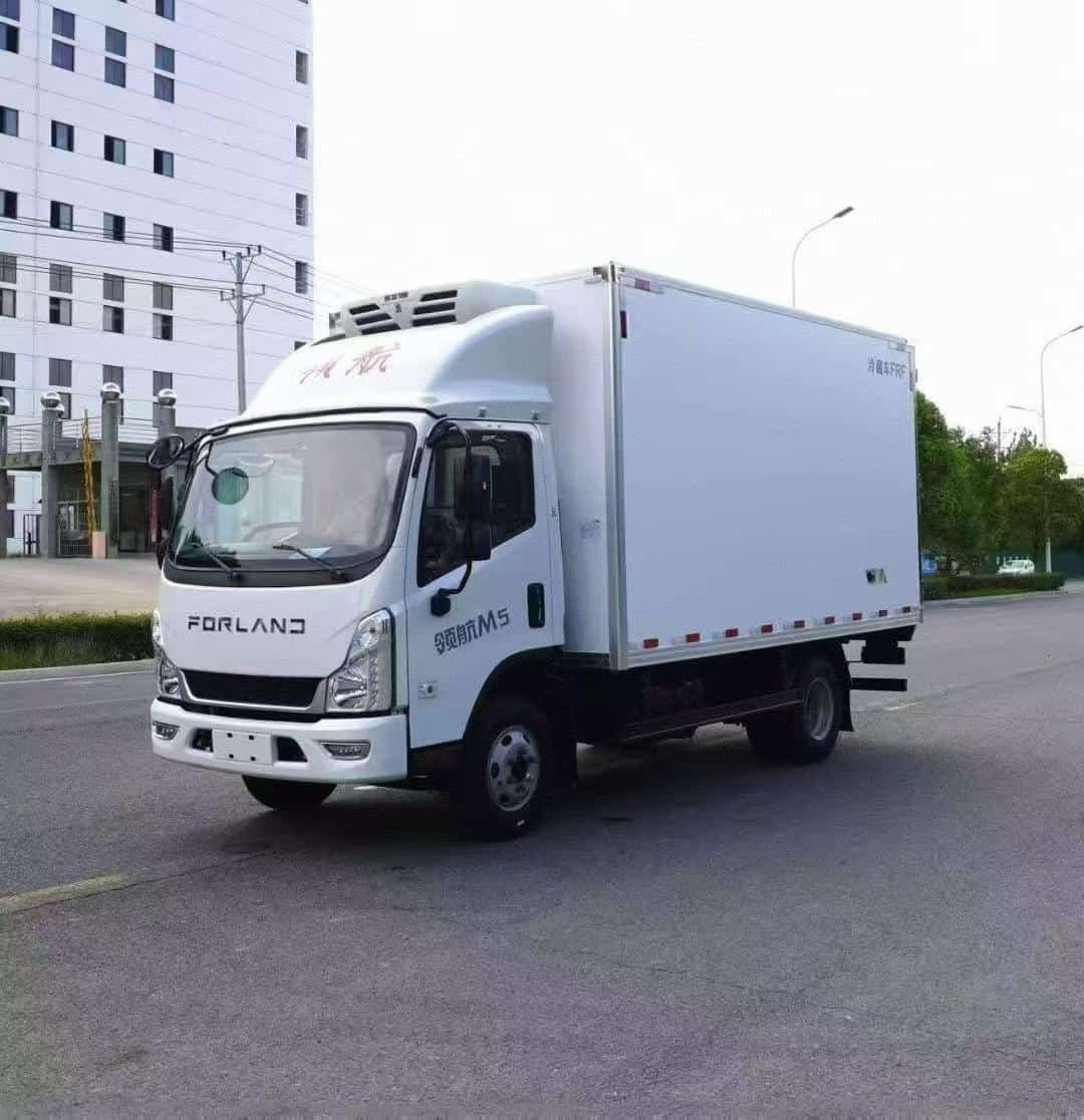 福田时代领航M5冷藏车