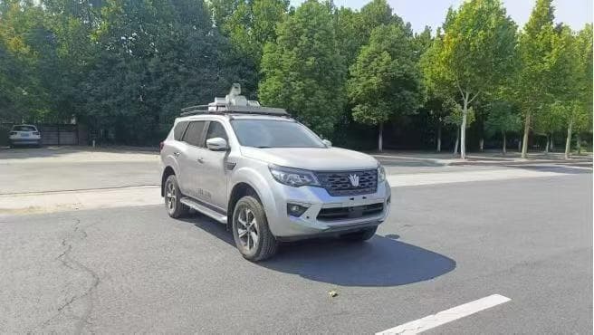 日产帕拉丁指挥车（四驱）