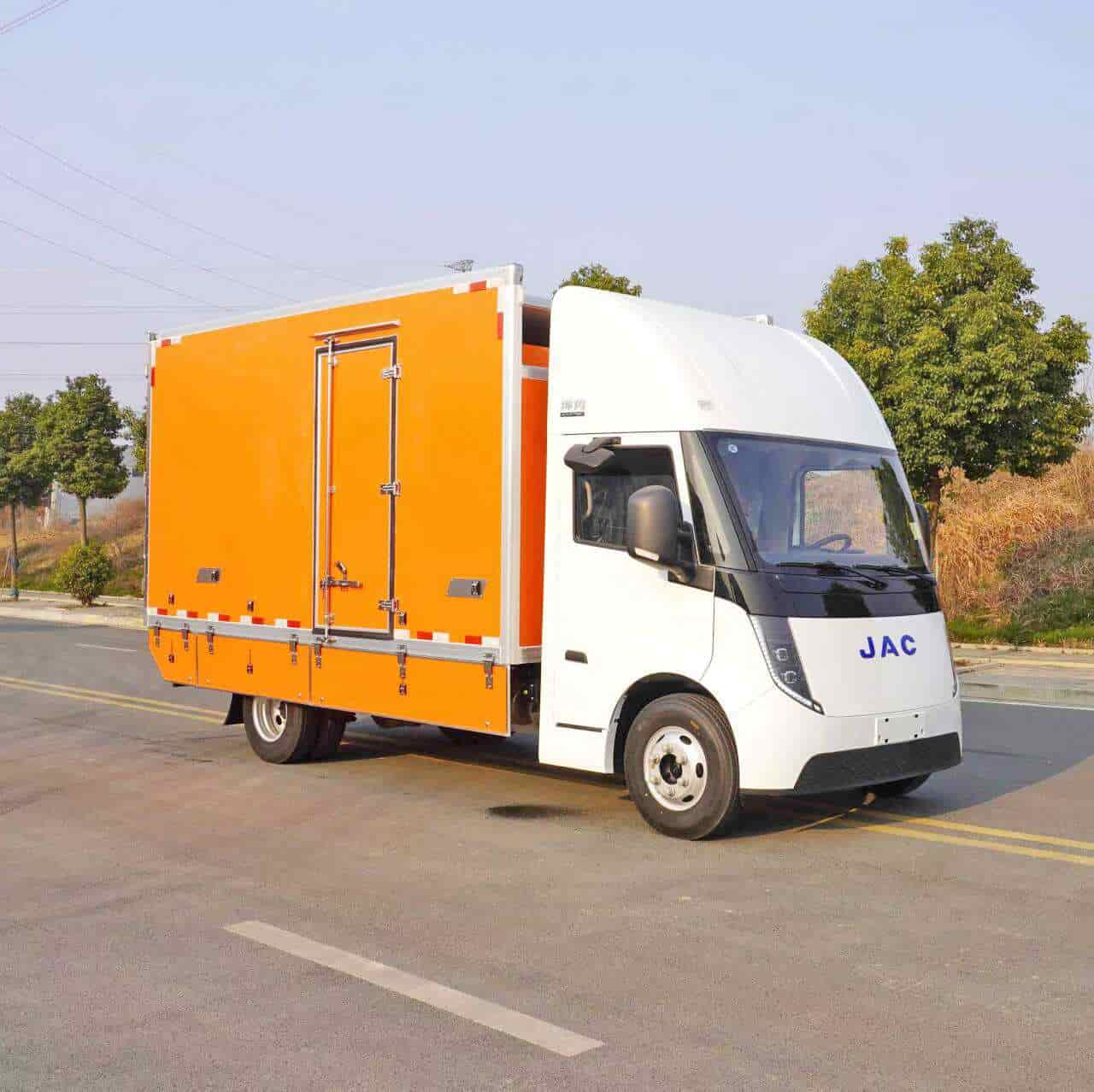 江淮坤鹏ET9纯电动冷藏车（140.41kwh）