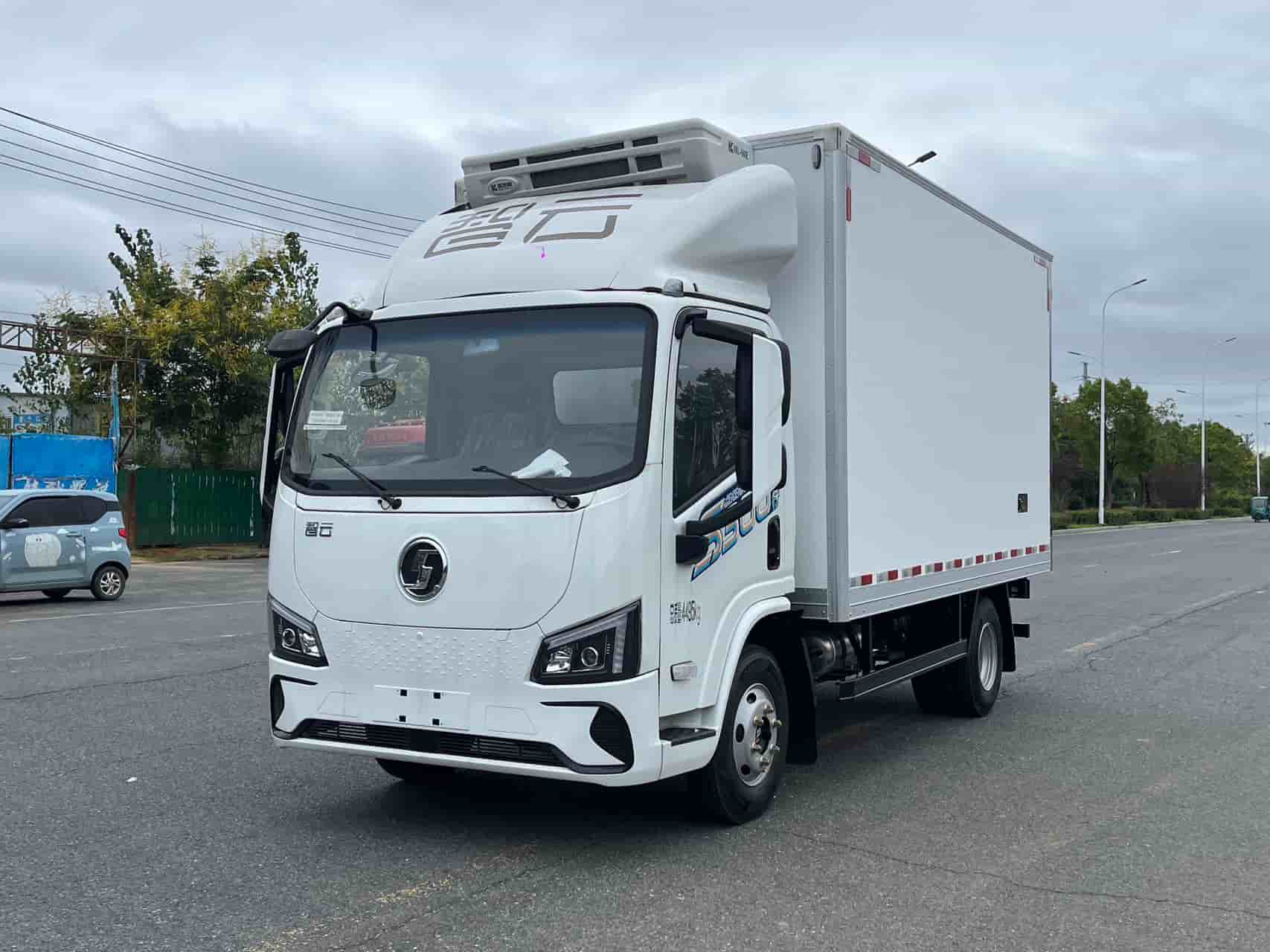 陕汽智云S300（K8-140.41度电-）纯电动冷藏车