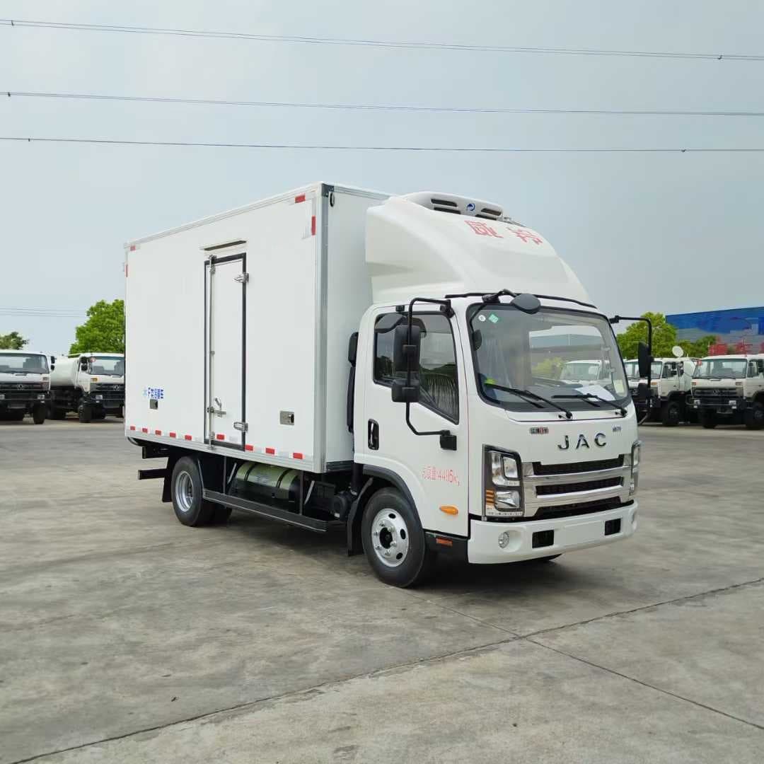 江淮威铃M6双燃料冷藏车4.2米