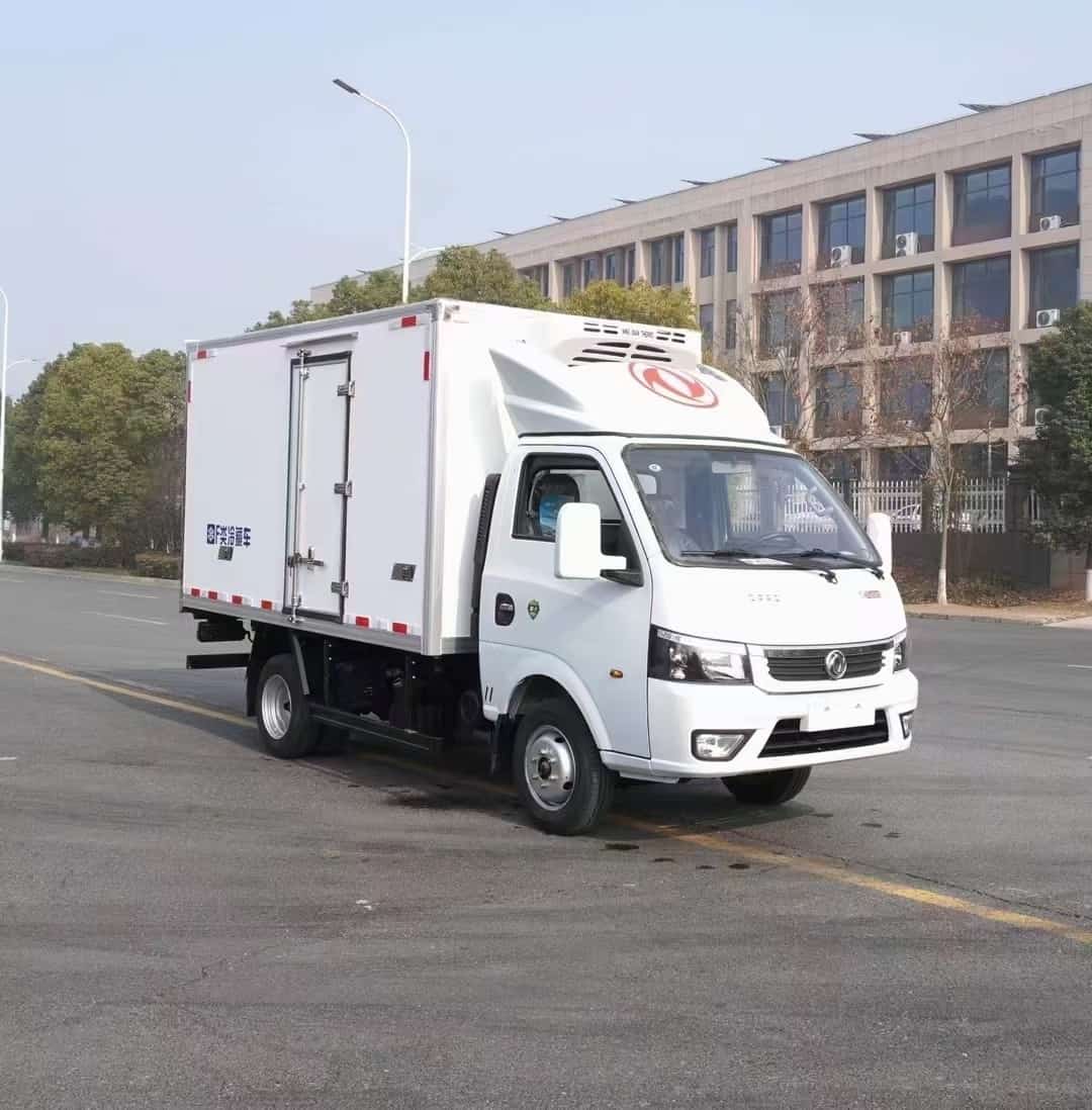 东风途逸 天然气（国六）冷藏车