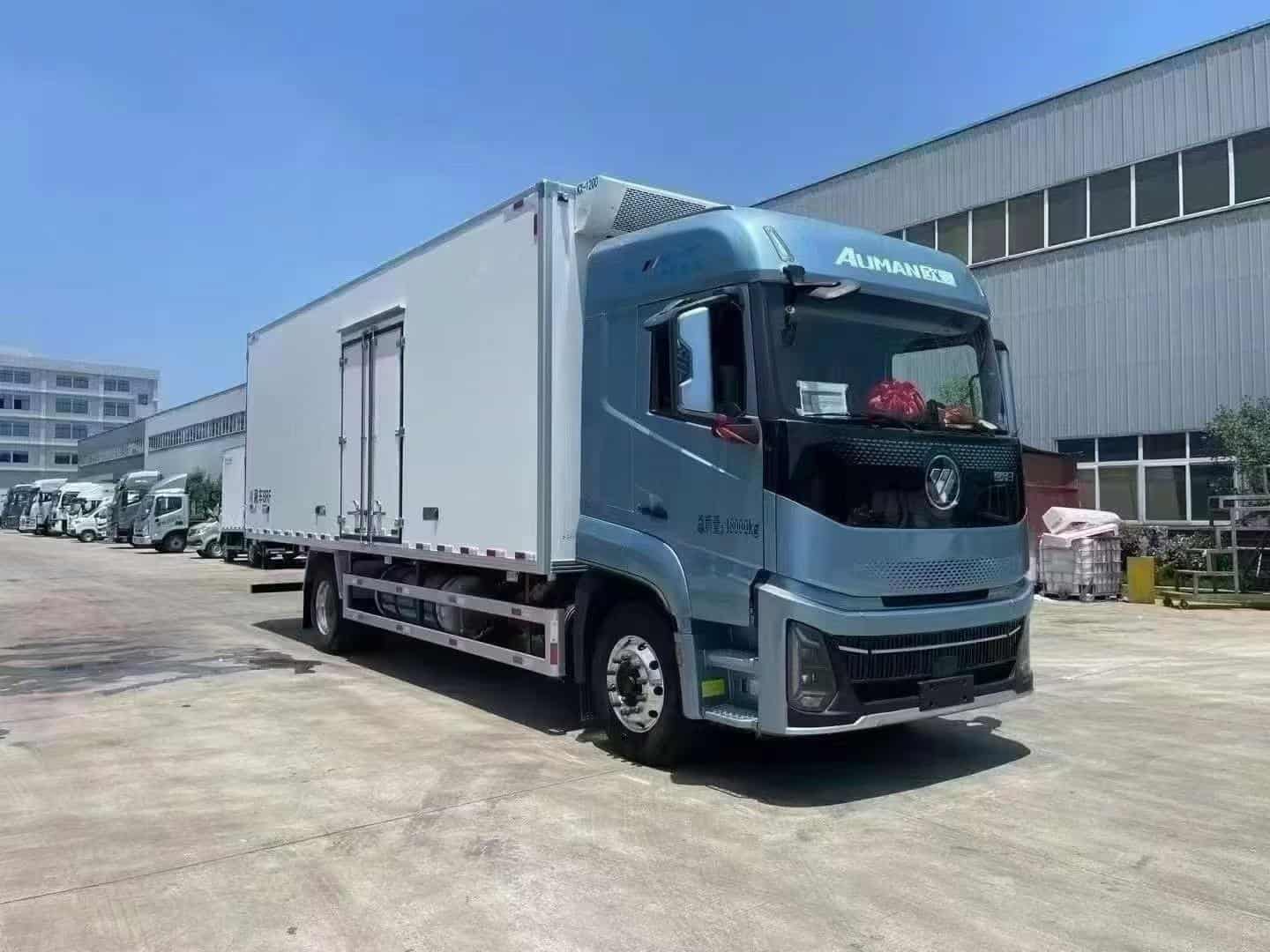 欧曼银河3冷藏车6.8米