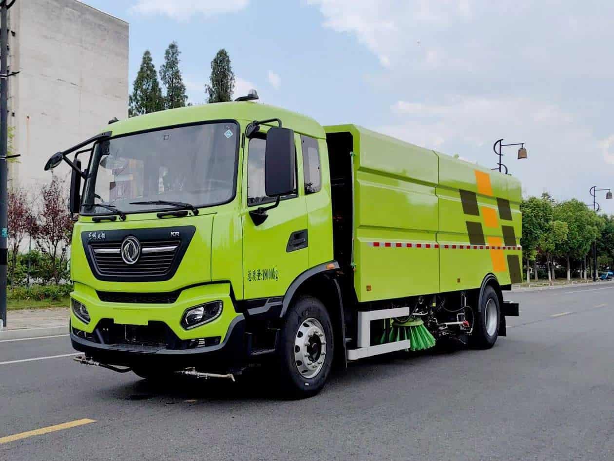 东风天锦纯电动洗扫车