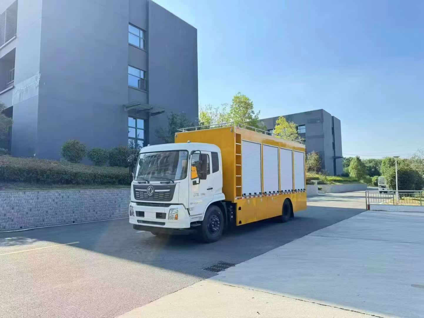 东风天锦大流量排水车