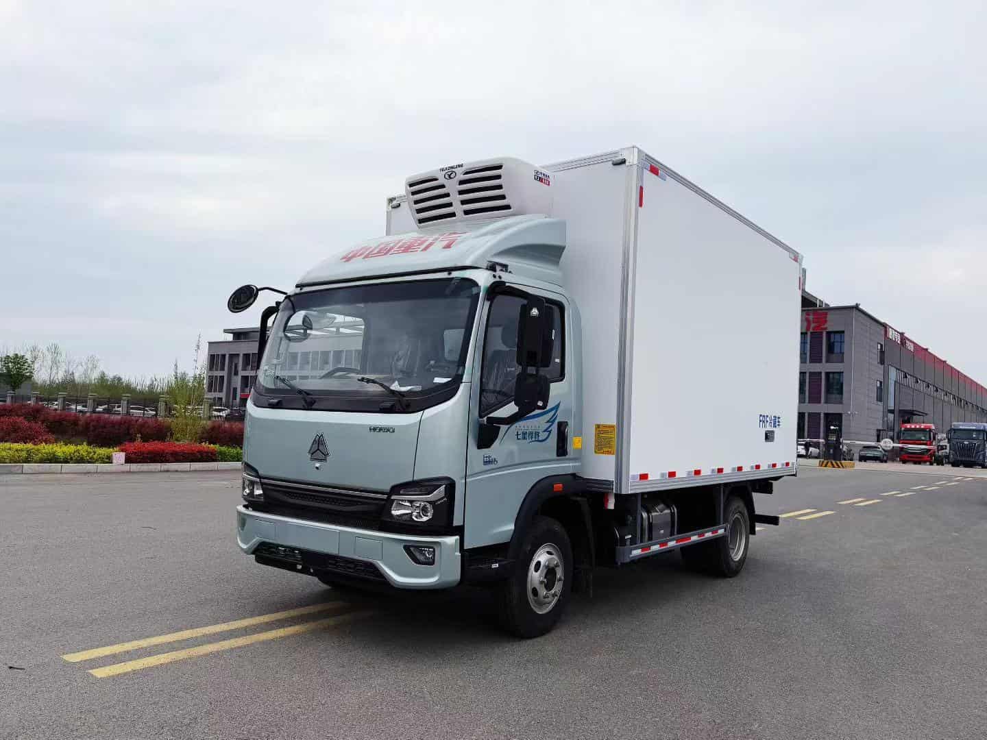重汽七星悍将​4.2米冷藏车