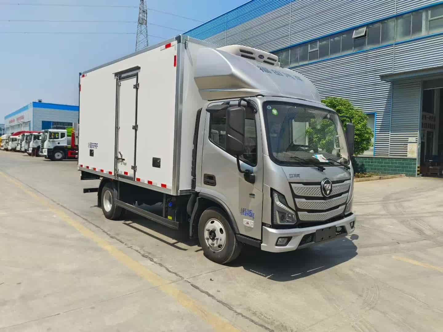 福田欧马可2.5排量欧康165马力冷藏车